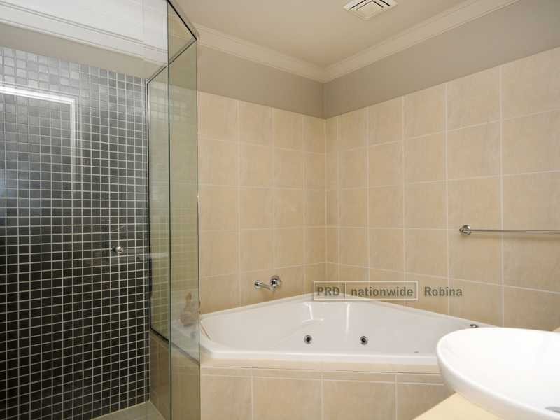 Unit 17/55 Paradise Springs Avenue, Robina QLD 4226