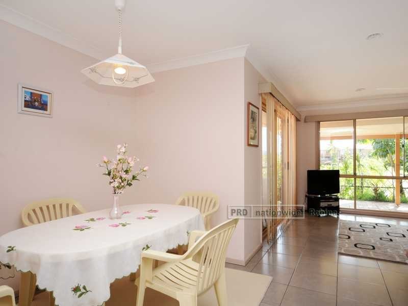 5 Silvabank Drive, Varsity Lakes QLD 4227