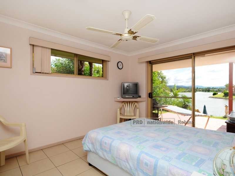 5 Silvabank Drive, Varsity Lakes QLD 4227