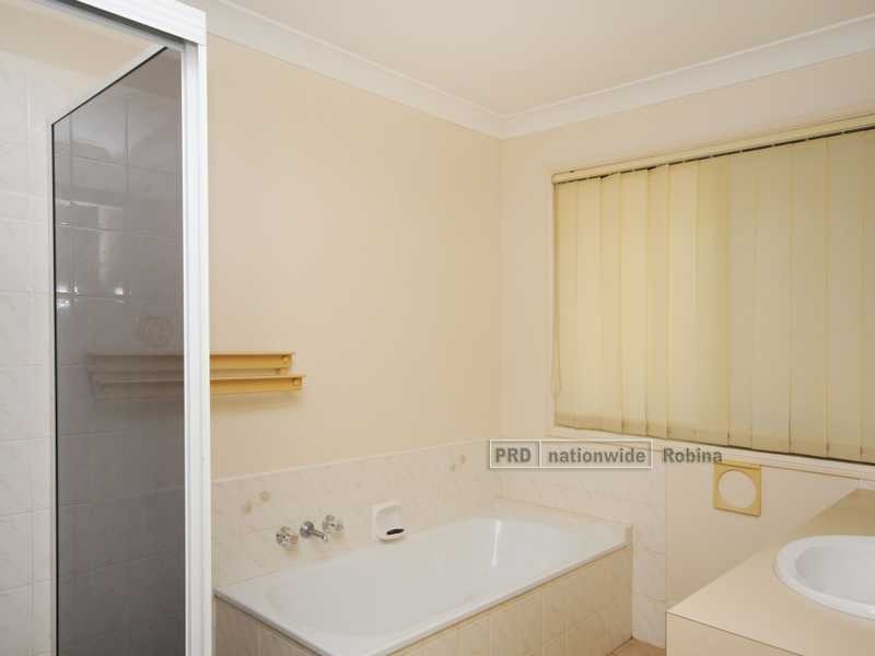 38 Glen Eagles Drive, Robina QLD 4226