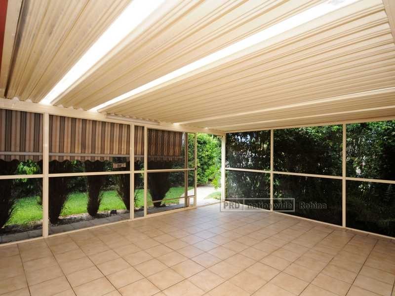 4 Loftus Street, Merrimac QLD 4226