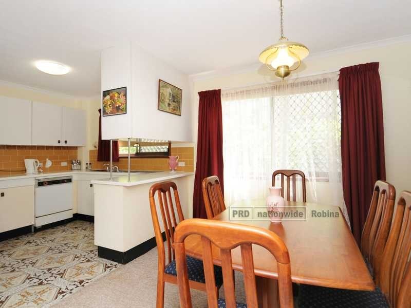 2/12 Rosewood Avenue, Broadbeach QLD 4218