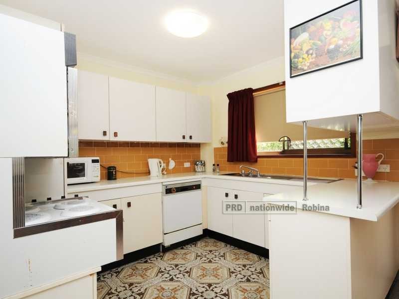 2/12 Rosewood Avenue, Broadbeach QLD 4218