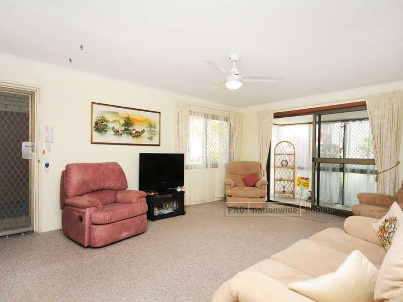 2/12 Rosewood Avenue, Broadbeach QLD 4218