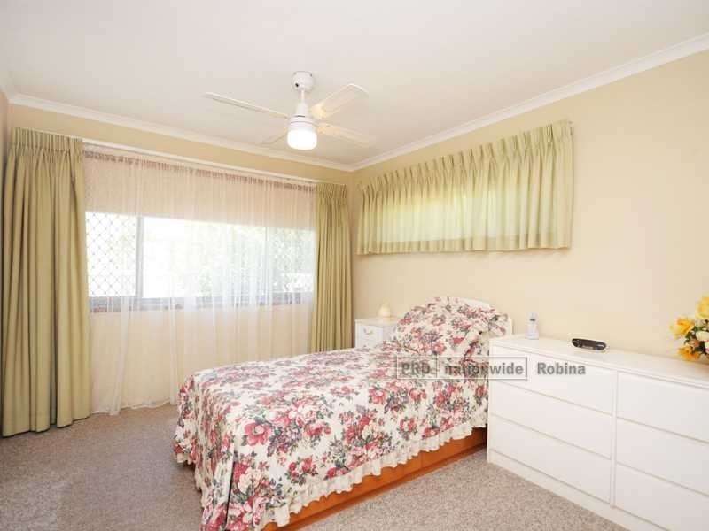 2/12 Rosewood Avenue, Broadbeach QLD 4218