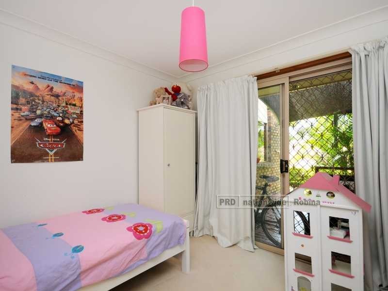 27 Hindmarsh Court, Robina QLD 4226