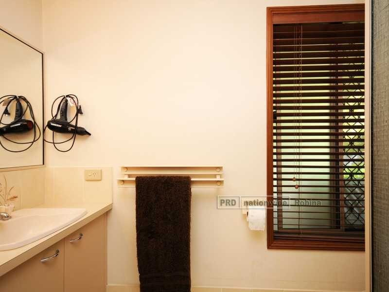 27 Hindmarsh Court, Robina QLD 4226