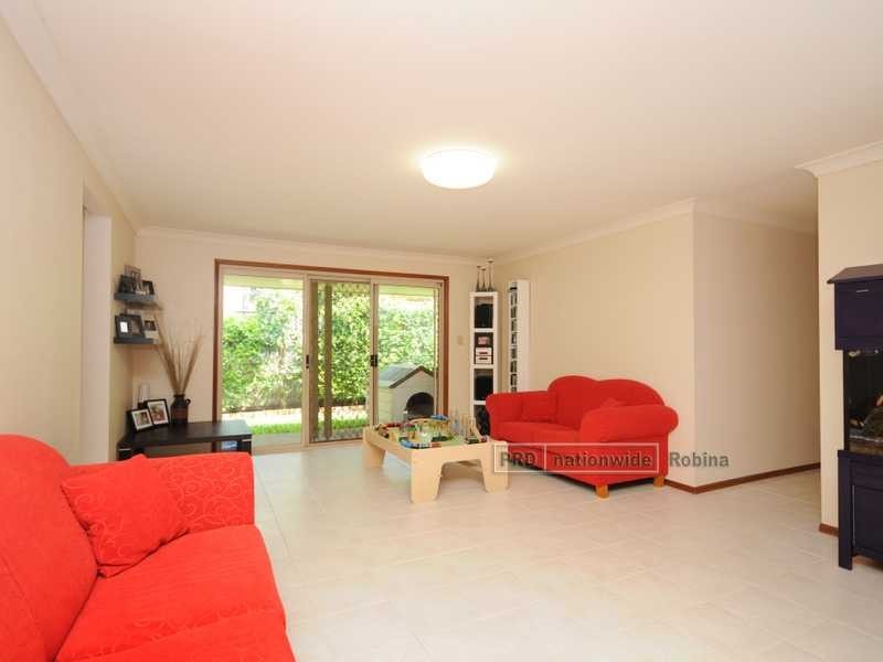 27 Hindmarsh Court, Robina QLD 4226