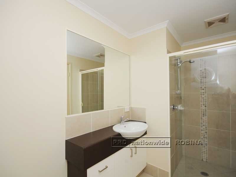 2/22 Tourangeau Crescent,, Varsity Lakes QLD 4227