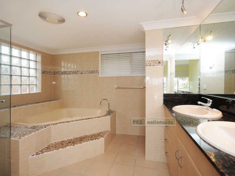 59 Limetree Parade, Runaway Bay QLD 4216