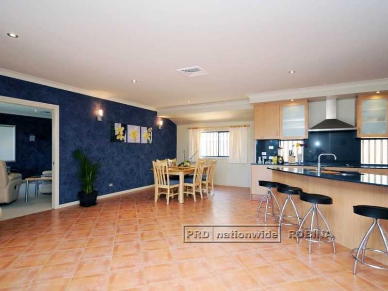 3 Rigel Court, Robina QLD 4226