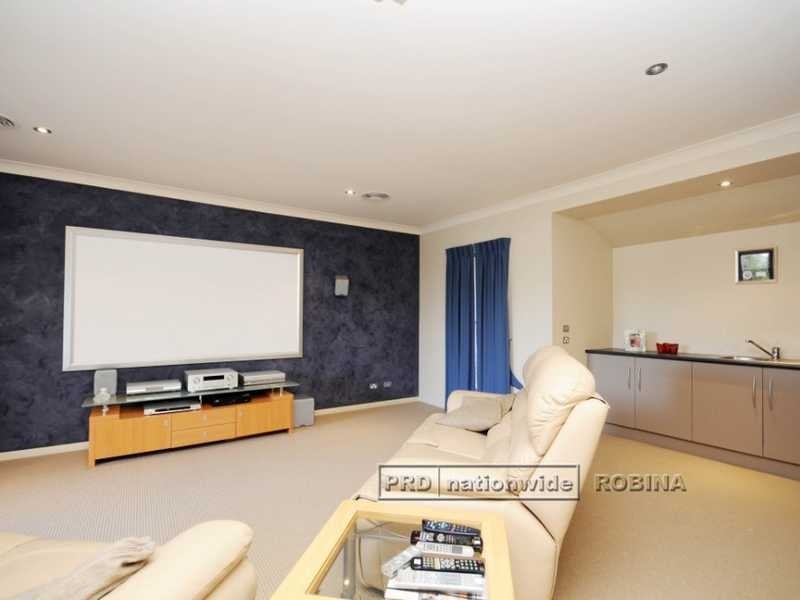 3 Rigel Court, Robina QLD 4226