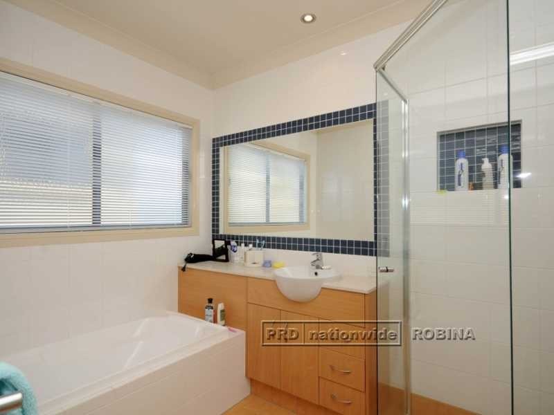 3 Rigel Court, Robina QLD 4226