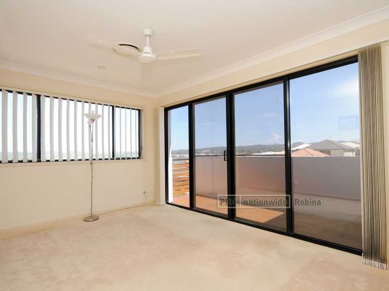 15 Duxton Drive, Varsity Lakes QLD 4227