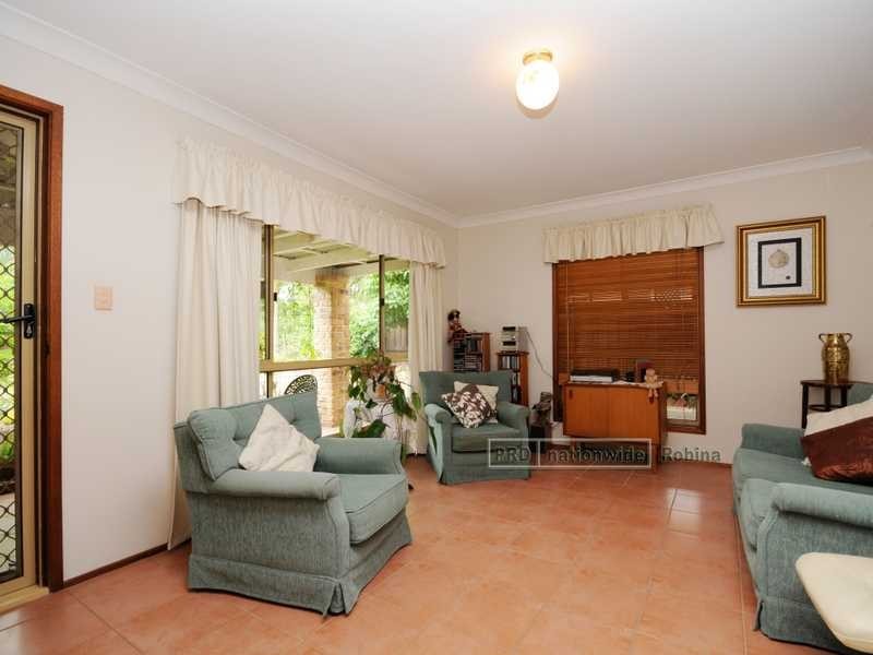 18 Petherbridge Avenue, Merrimac QLD 4226