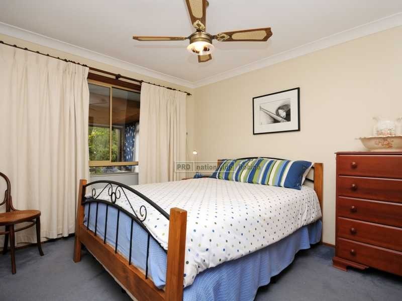 18 Petherbridge Avenue, Merrimac QLD 4226