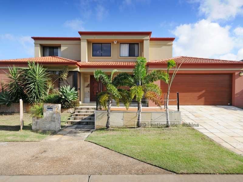 12 Royal Links Drive, Robina QLD 4226