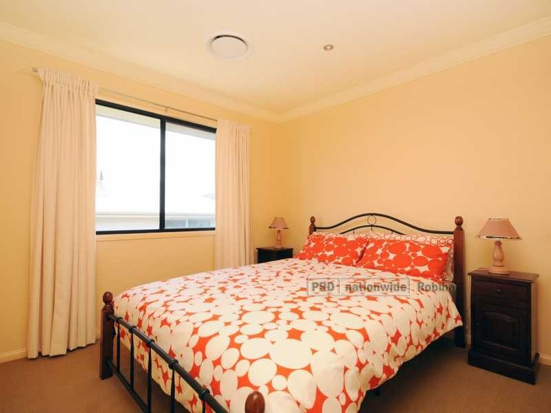 12 Royal Links Drive, Robina QLD 4226