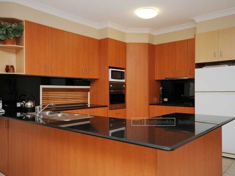 Unit 2/9 Kodiak Drive, Varsity Lakes QLD 4227