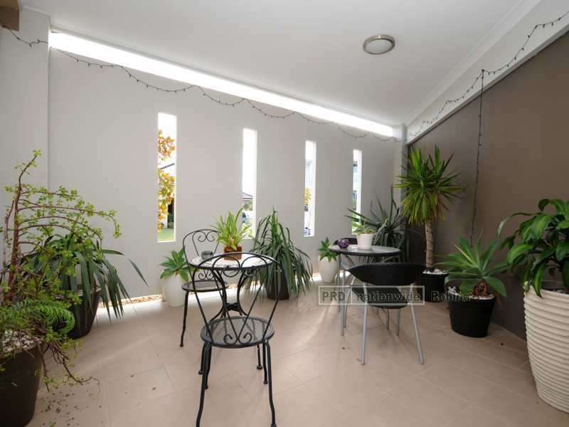 Unit 1/24 Campelles Avenue, Varsity Lakes QLD 4227