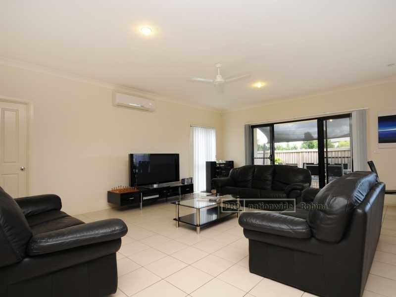 17 Gerona Circuit, Varsity Lakes QLD 4227