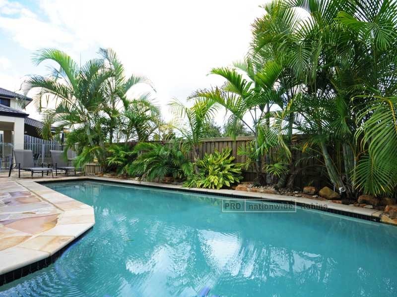 17 Gerona Circuit, Varsity Lakes QLD 4227