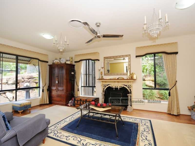 17 Observatory Drive, Reedy Creek QLD 4227