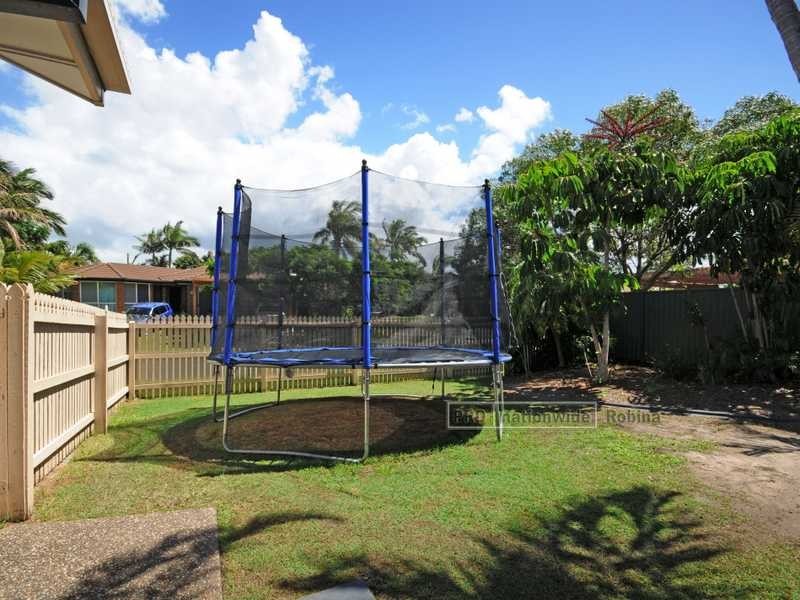 27 Coronet Crescent, Burleigh Waters QLD 4220