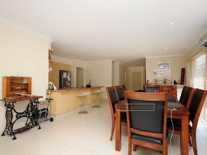 18 Royal Woods Drive, Robina QLD 4226