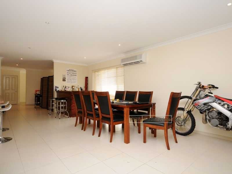18 Royal Woods Drive, Robina QLD 4226