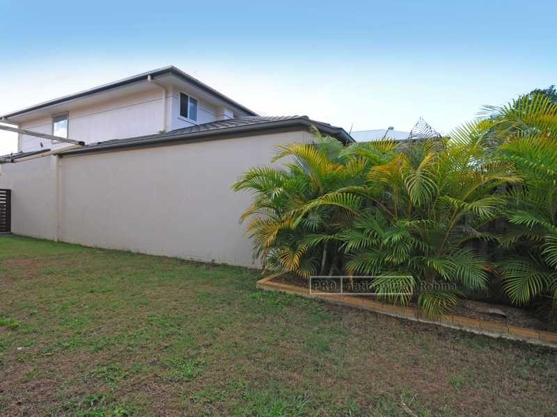 18 Royal Woods Drive, Robina QLD 4226