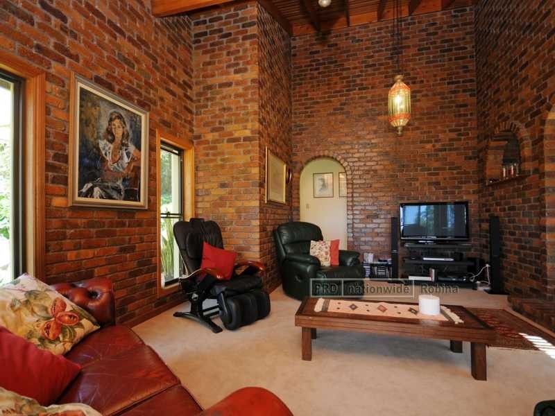 43 Plaza Street, Tallebudgera QLD 4228