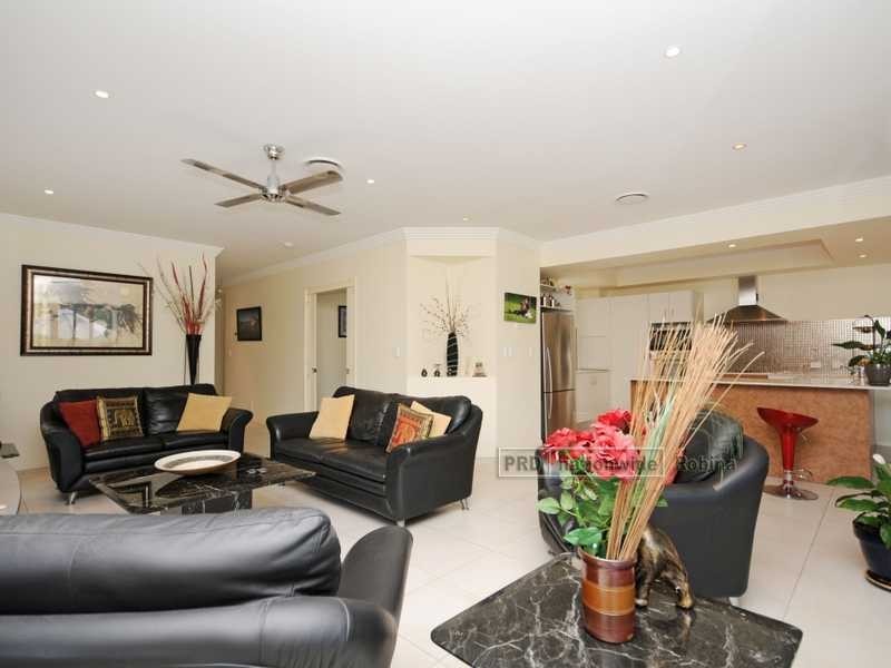 27 Royal Links Drive, Robina QLD 4226