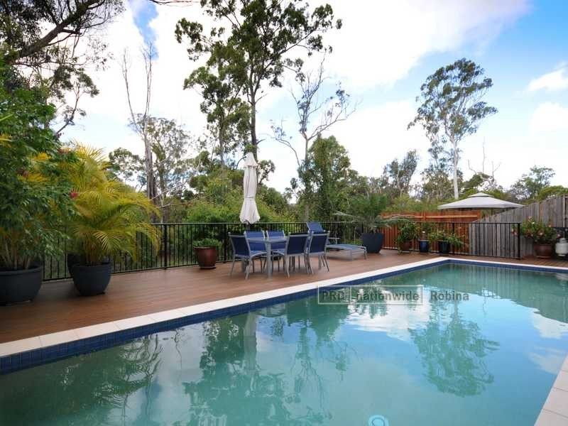 27 Royal Links Drive, Robina QLD 4226