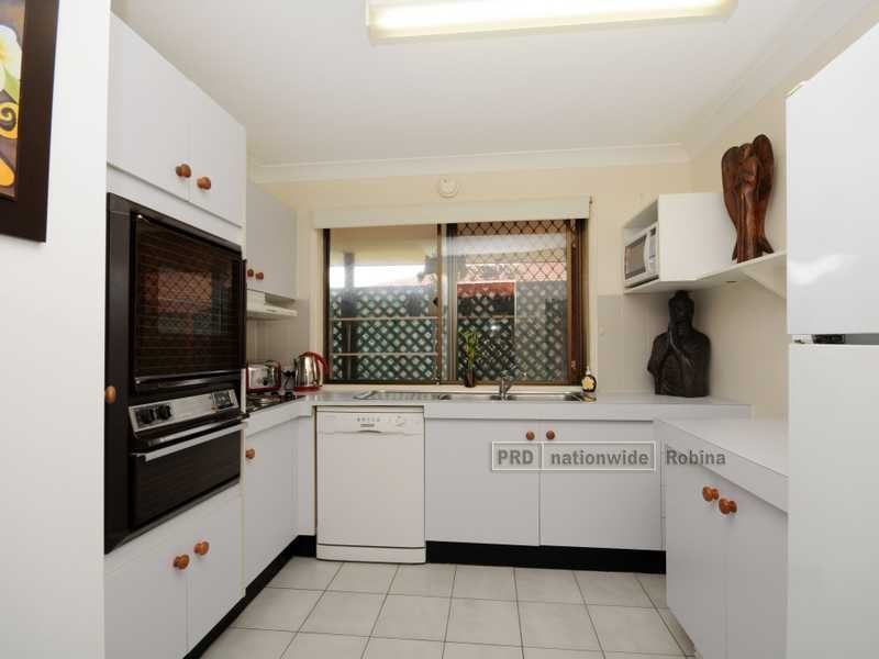 Unit 37/12 Landau Court, Miami QLD 4220