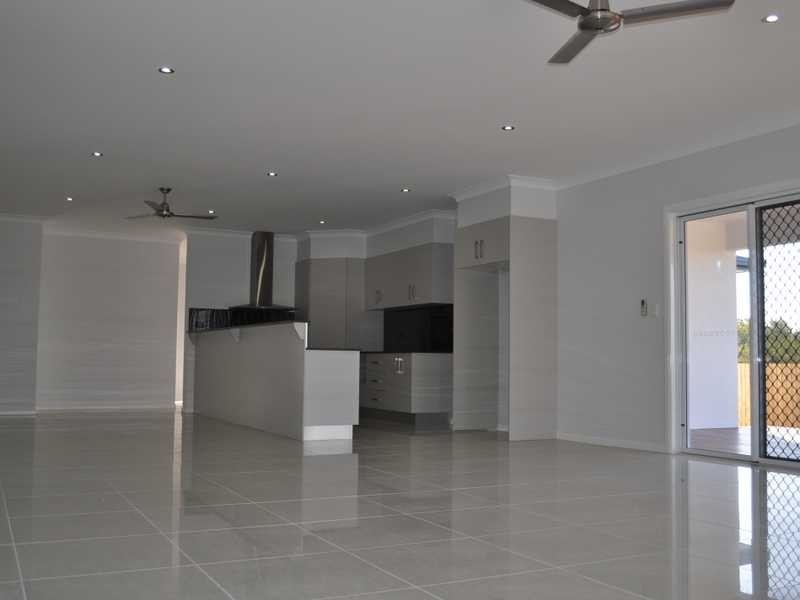 9 Michelina Close, Mareeba QLD 4880