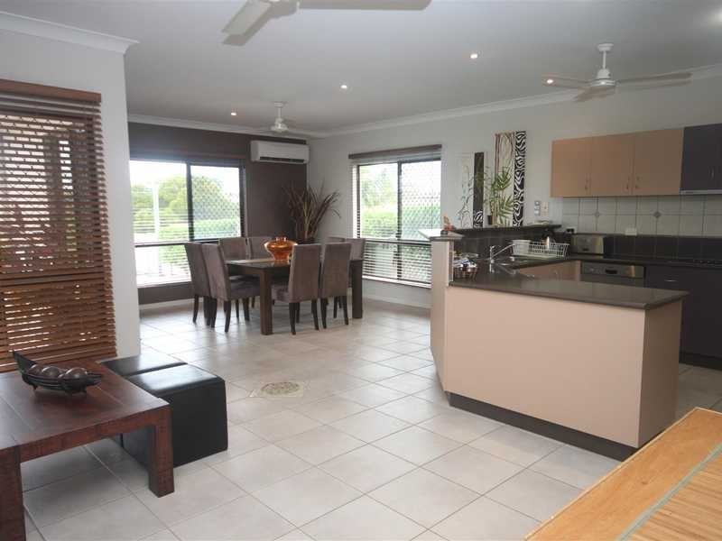 27 Jacinta Crescent, Mareeba QLD 4880