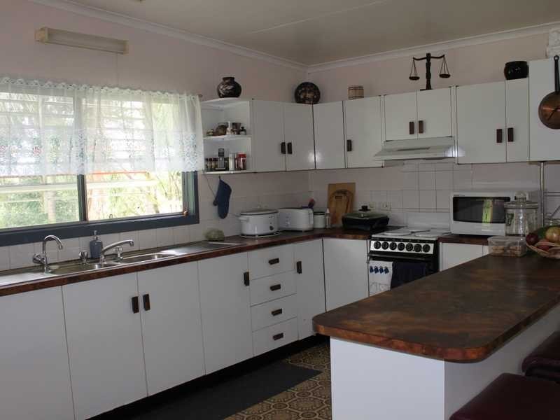 99 Leonardi Rd, Mareeba QLD 4880