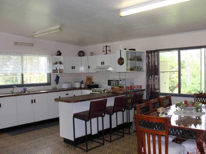 99 Leonardi Rd, Mareeba QLD 4880