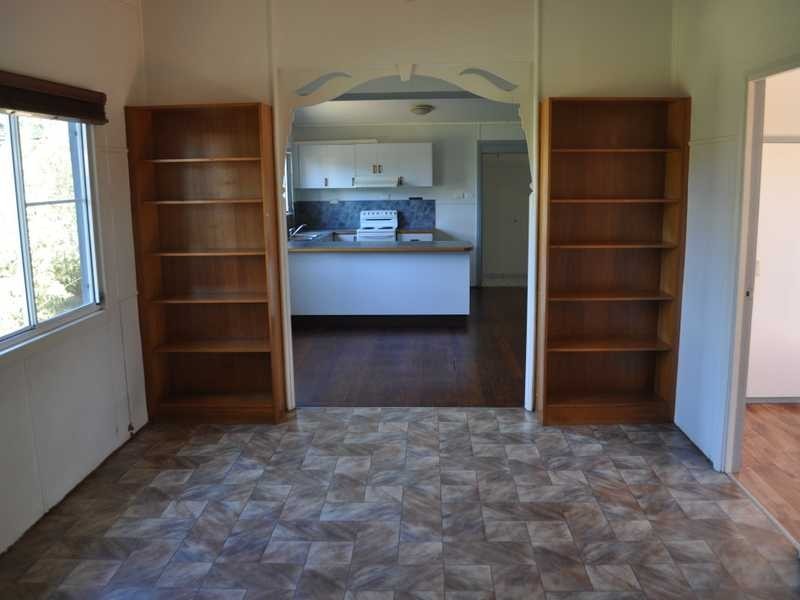 18 Robins Street, Mareeba QLD 4880