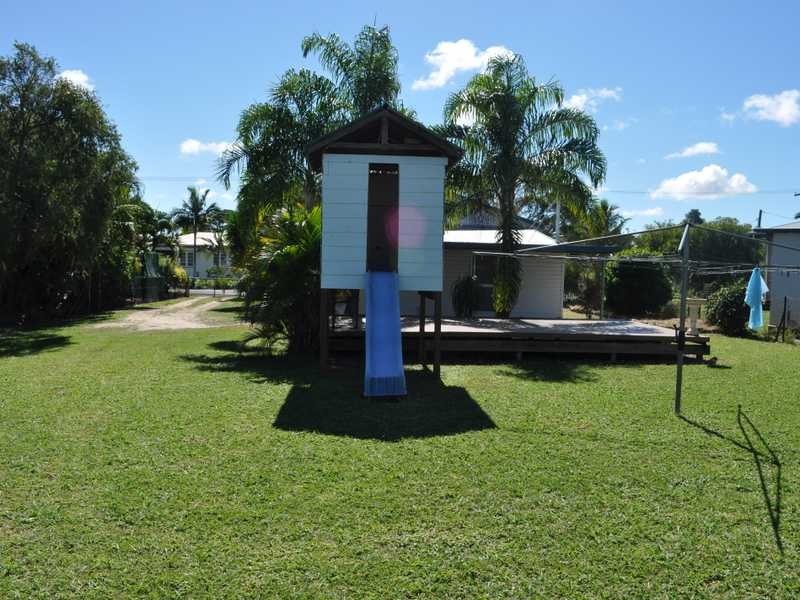 18 Robins Street, Mareeba QLD 4880