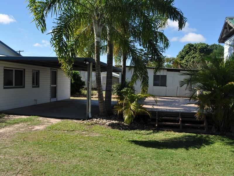 18 Robins Street, Mareeba QLD 4880