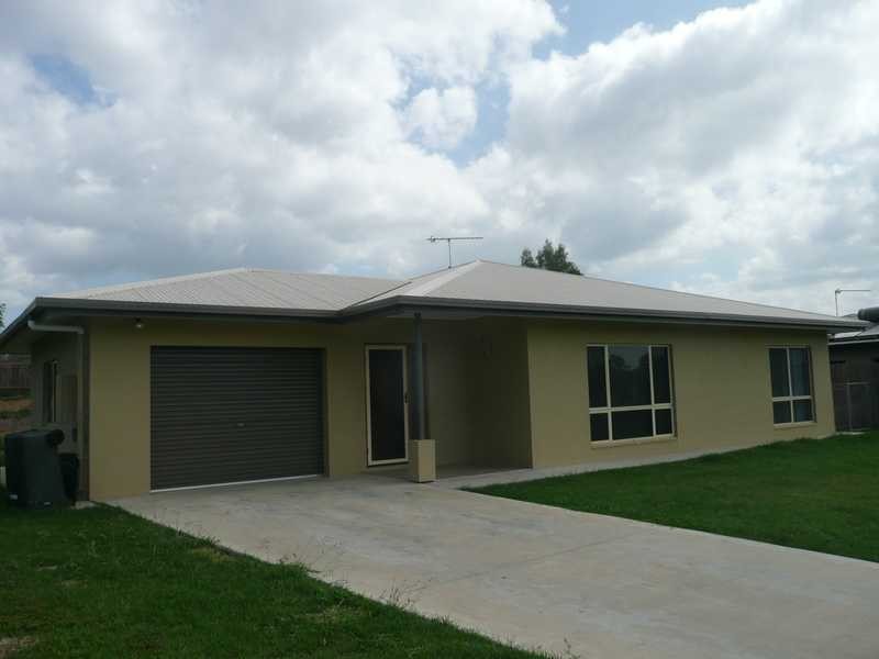 21 River Drive, Mareeba QLD 4880