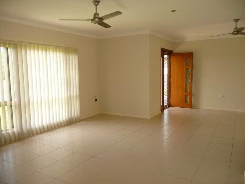 21 River Drive, Mareeba QLD 4880