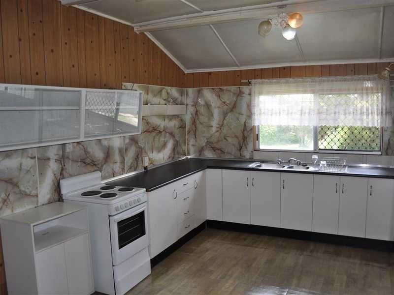 22 Petersen Street, Mareeba QLD 4880