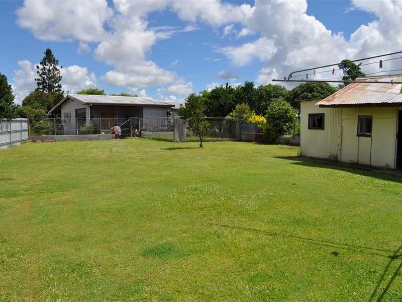 22 Petersen Street, Mareeba QLD 4880