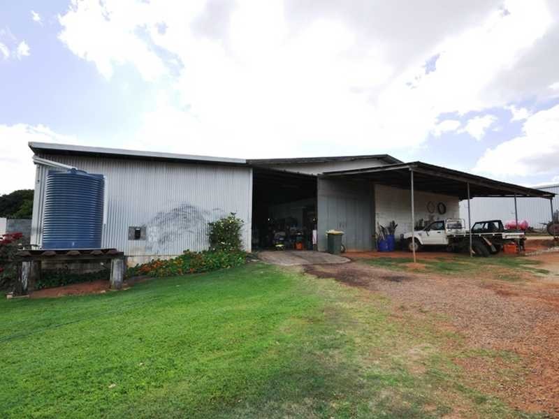 72 Mcbean Rd, Mareeba QLD 4880