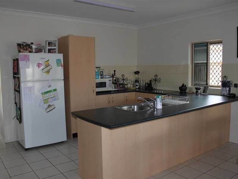 3 Joleen Close, Mareeba QLD 4880