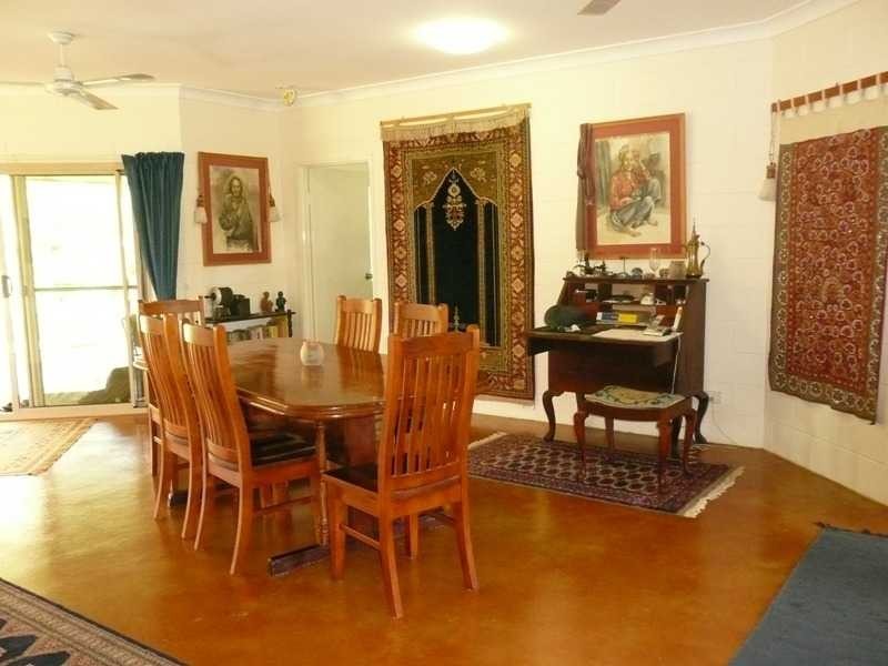 15 Oaky Valley Rd, Mareeba QLD 4880