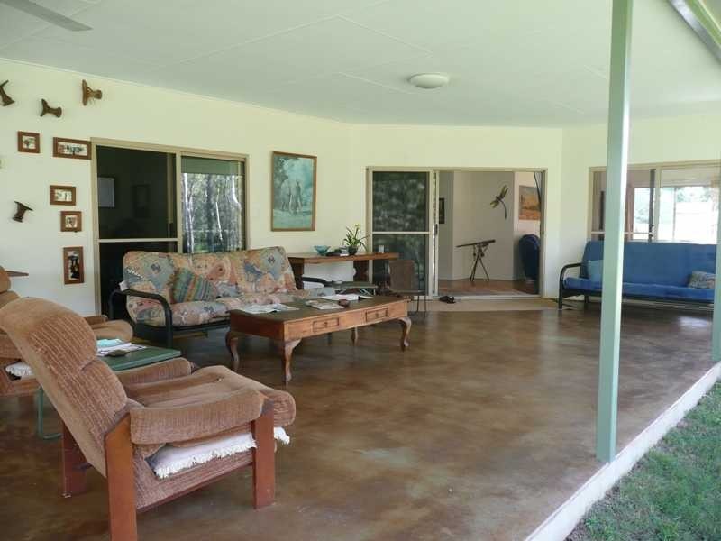 15 Oaky Valley Rd, Mareeba QLD 4880